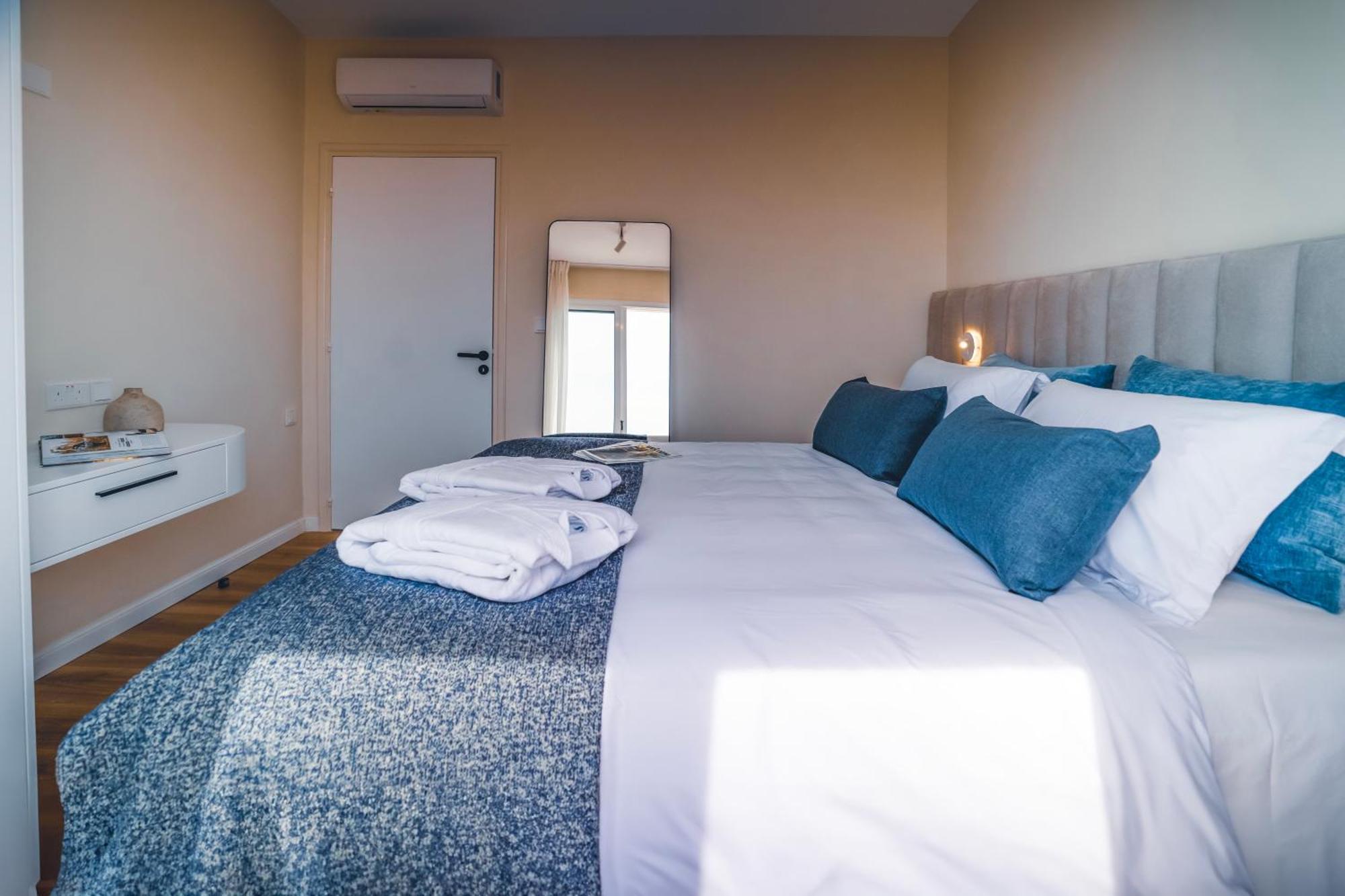 Wellclub - Wellness Family Experience - Seaview Hotell Paphos Eksteriør bilde