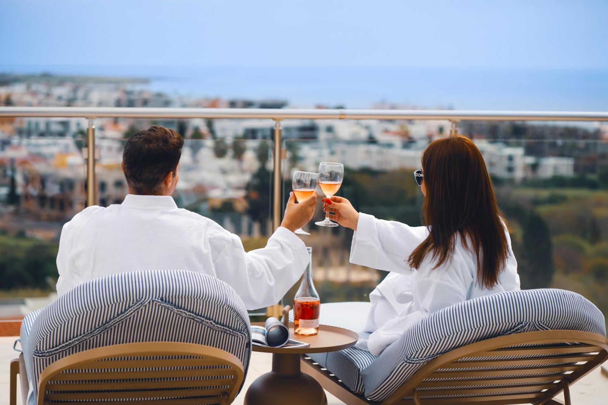 Wellclub - Wellness Family Experience - Seaview Hotell Paphos Eksteriør bilde