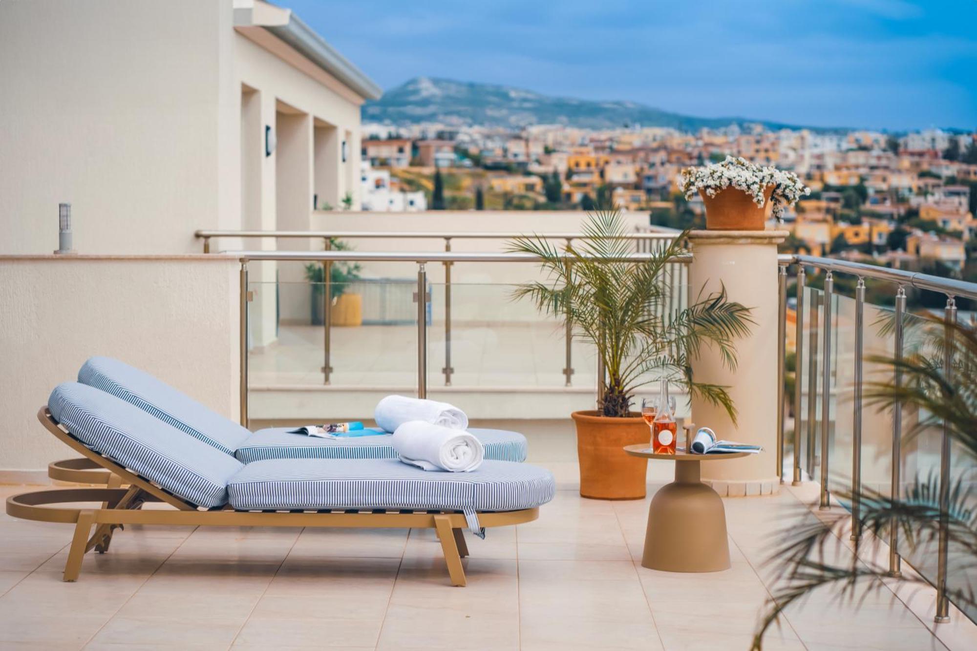 Wellclub - Wellness Family Experience - Seaview Hotell Paphos Eksteriør bilde