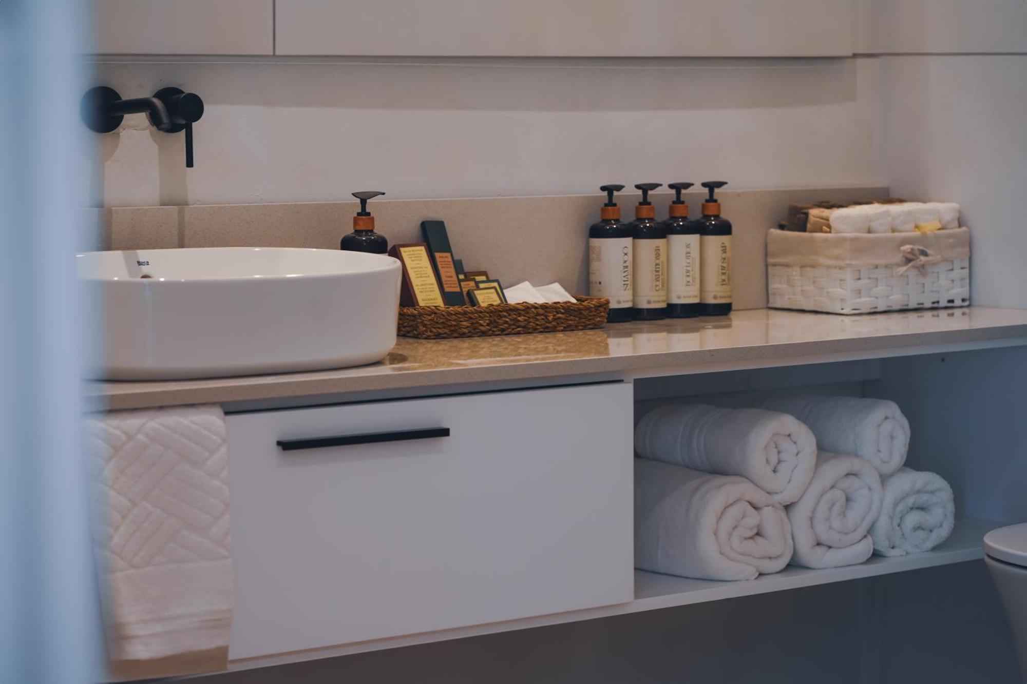 Wellclub - Wellness Family Experience - Seaview Hotell Paphos Eksteriør bilde