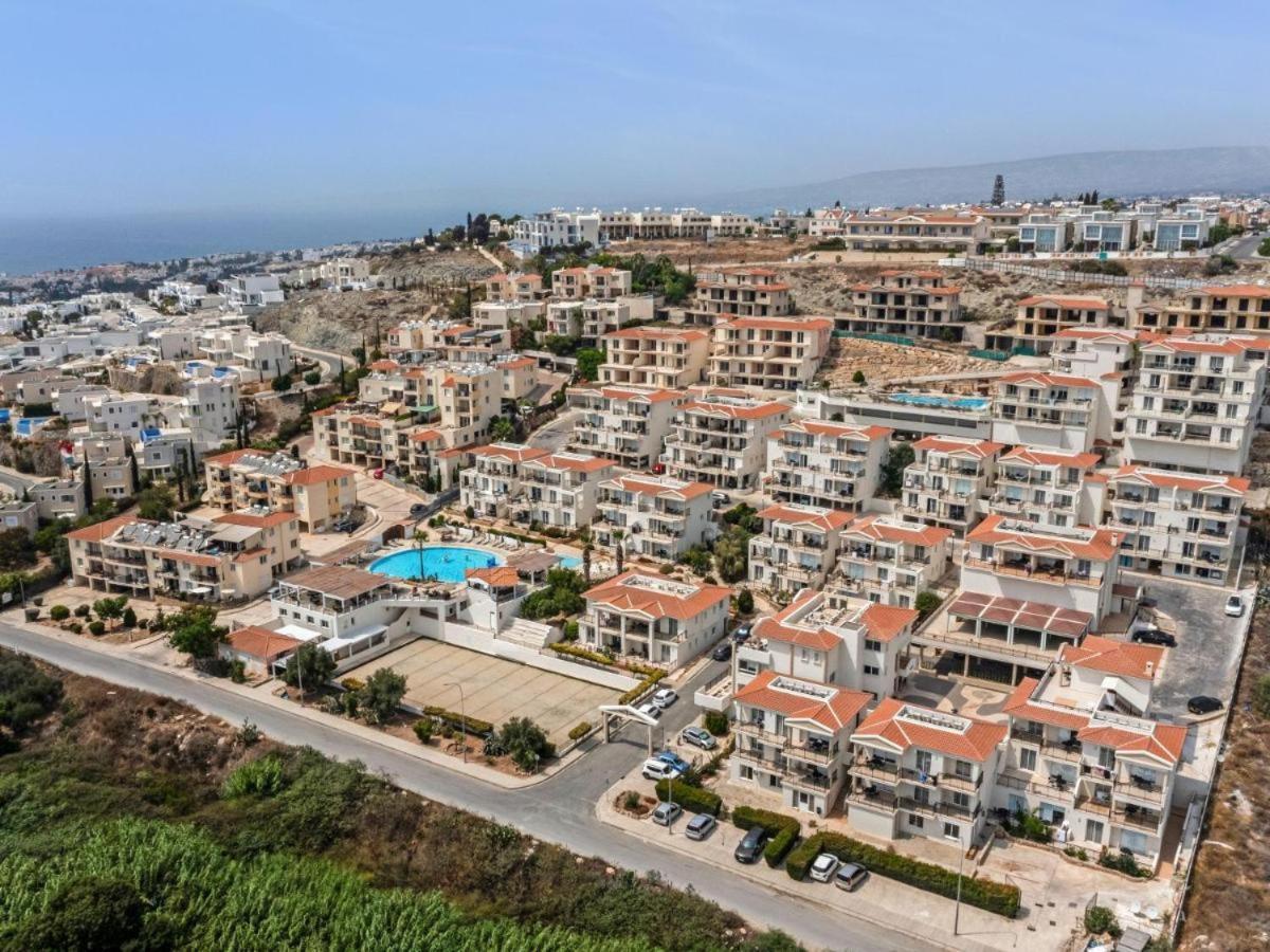 Wellclub - Wellness Family Experience - Seaview Hotell Paphos Eksteriør bilde