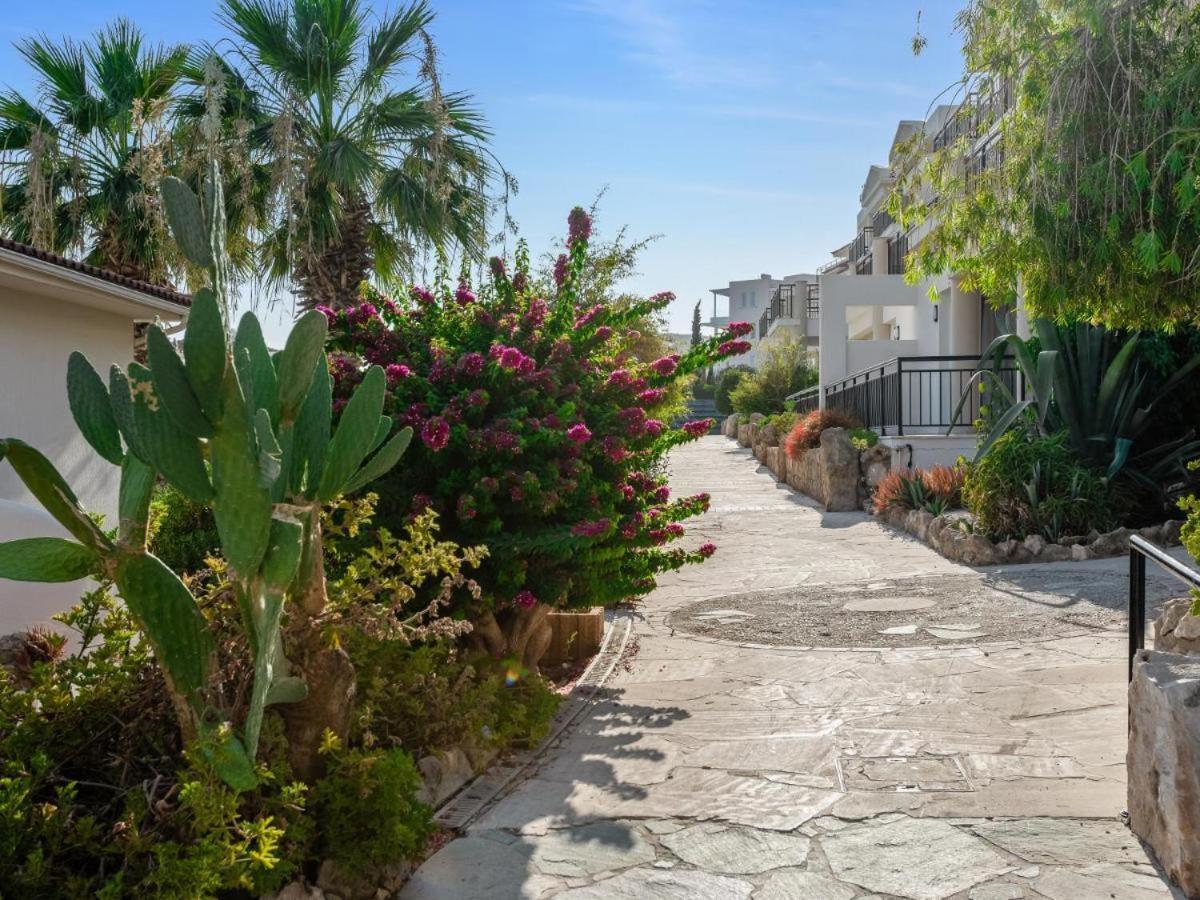 Wellclub - Wellness Family Experience - Seaview Hotell Paphos Eksteriør bilde