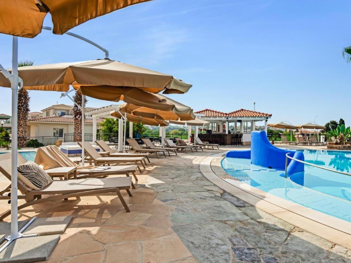 Wellclub - Wellness Family Experience - Seaview Hotell Paphos Eksteriør bilde