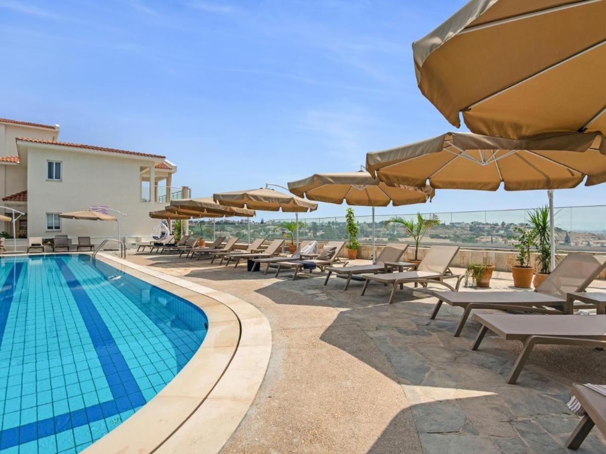 Wellclub - Wellness Family Experience - Seaview Hotell Paphos Eksteriør bilde