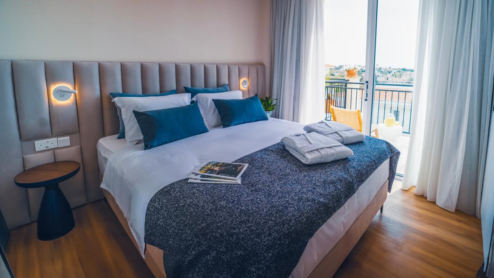 Wellclub - Wellness Family Experience - Seaview Hotell Paphos Eksteriør bilde