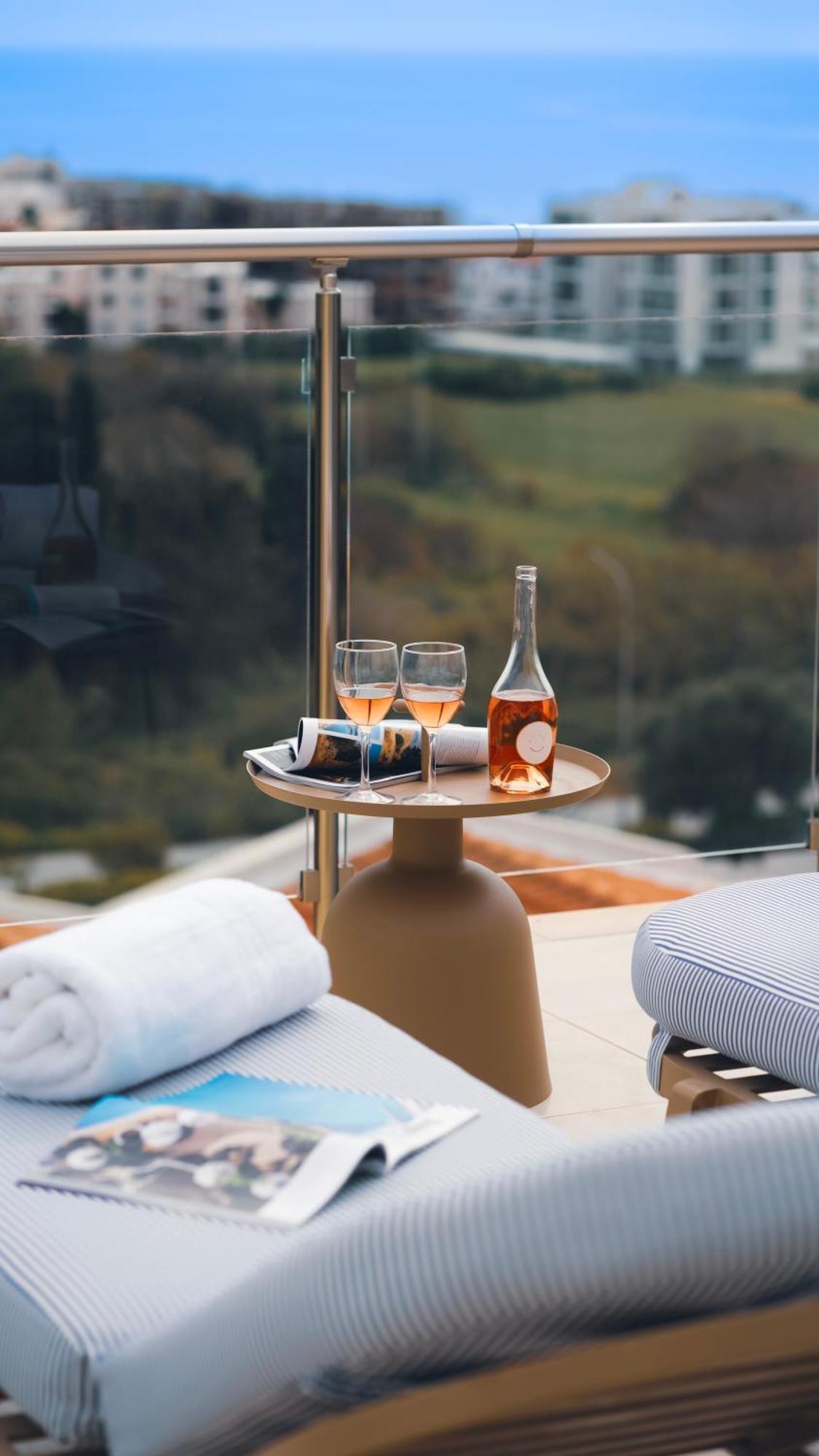 Wellclub - Wellness Family Experience - Seaview Hotell Paphos Eksteriør bilde