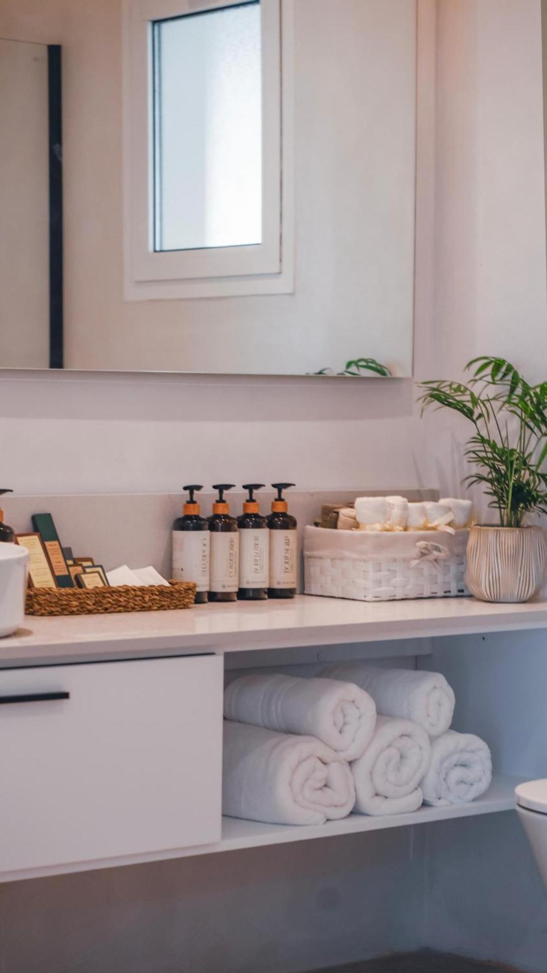 Wellclub - Wellness Family Experience - Seaview Hotell Paphos Eksteriør bilde